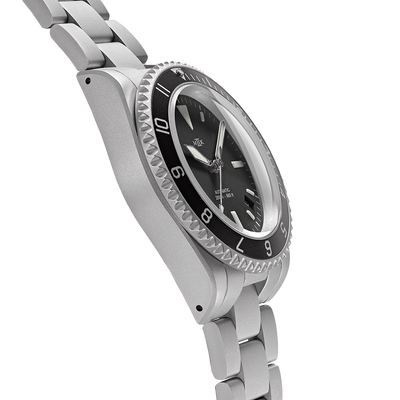 Fulcrum 39 Date, 12-hr Bezel (Blk)